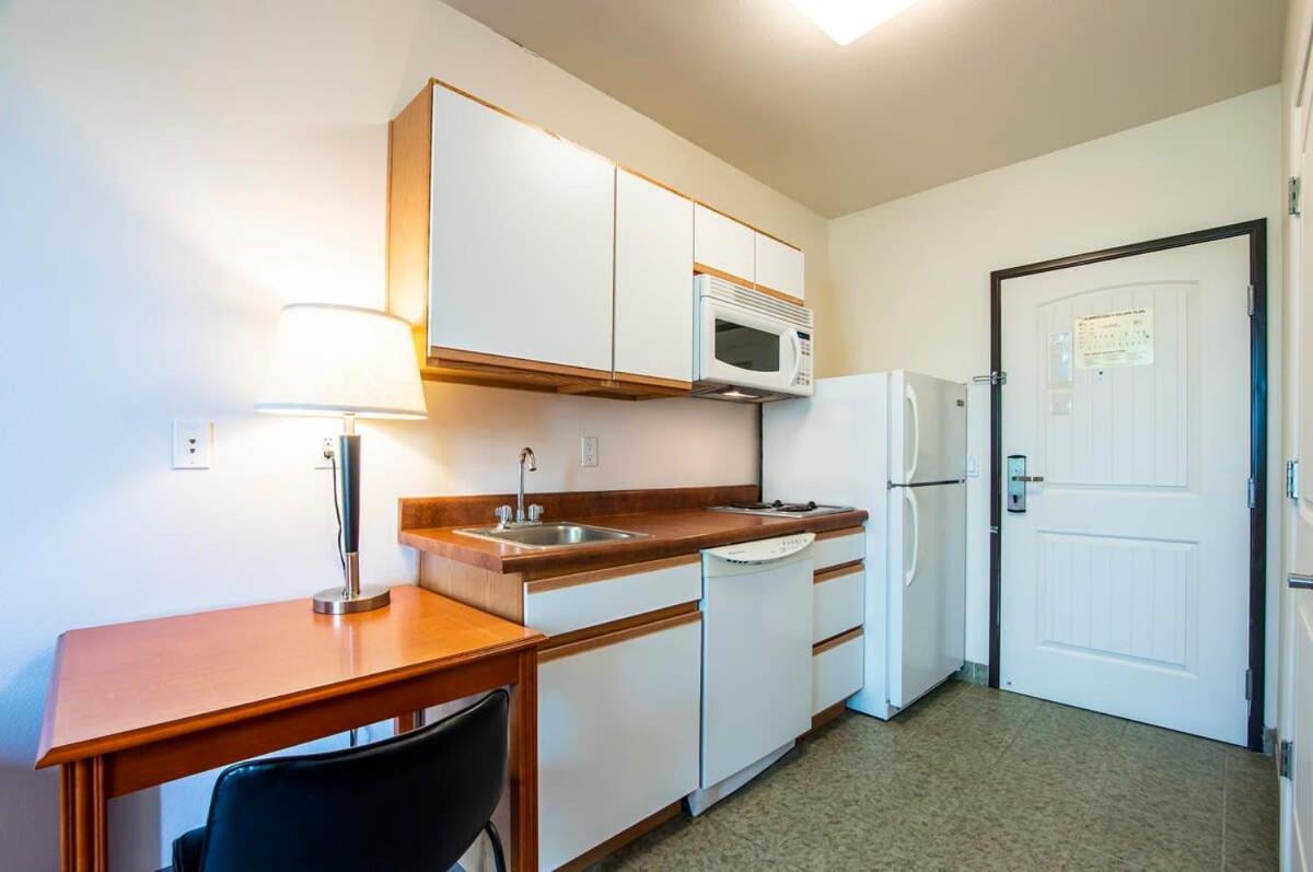 Sierra Vista Studio Apartment With Full Kitchen And King Bed Extérieur photo